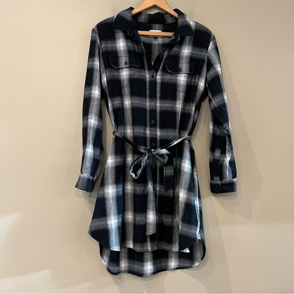 Universal Thread Flannel Plaid Belted Dress Sz Large knee length Black White - Picture 1 of 7
